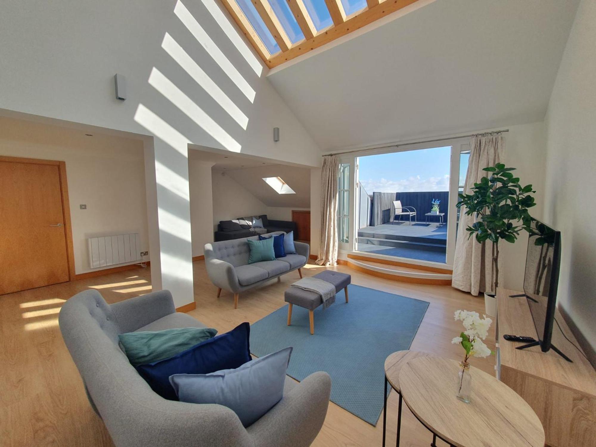 Weekly & Monthly Stays In Penthouse For Contractors Or Leisure Single Or Superking Beds Available Birkenhead Bagian luar foto