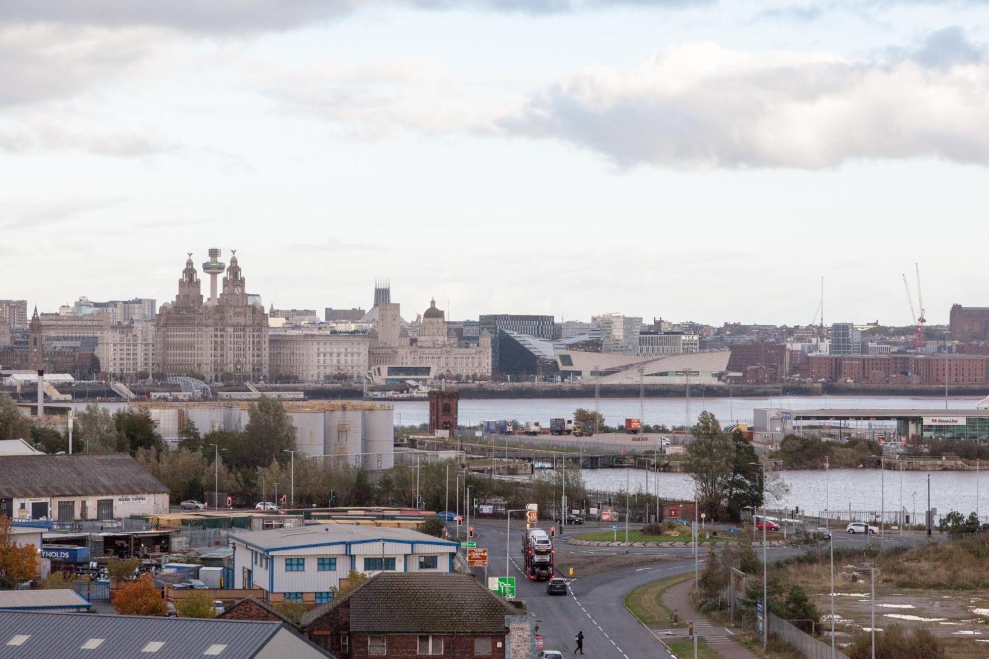 Weekly & Monthly Stays In Penthouse For Contractors Or Leisure Single Or Superking Beds Available Birkenhead Bagian luar foto